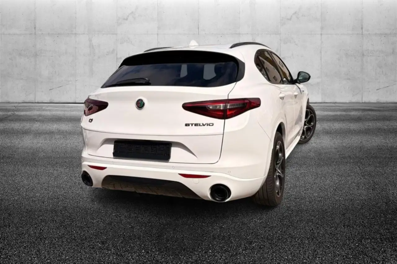 Alfa Romeo Stelvio 2021