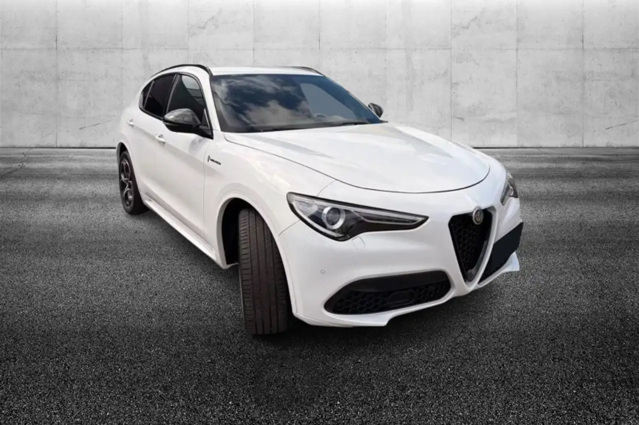 Alfa Romeo Stelvio 2021