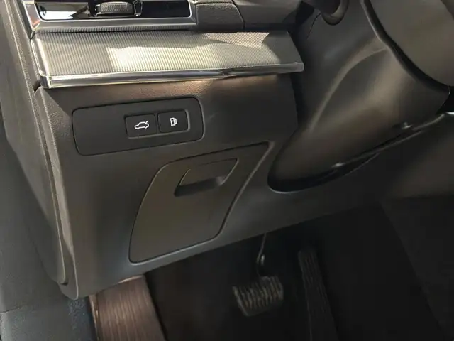 Volvo XC90 view 14