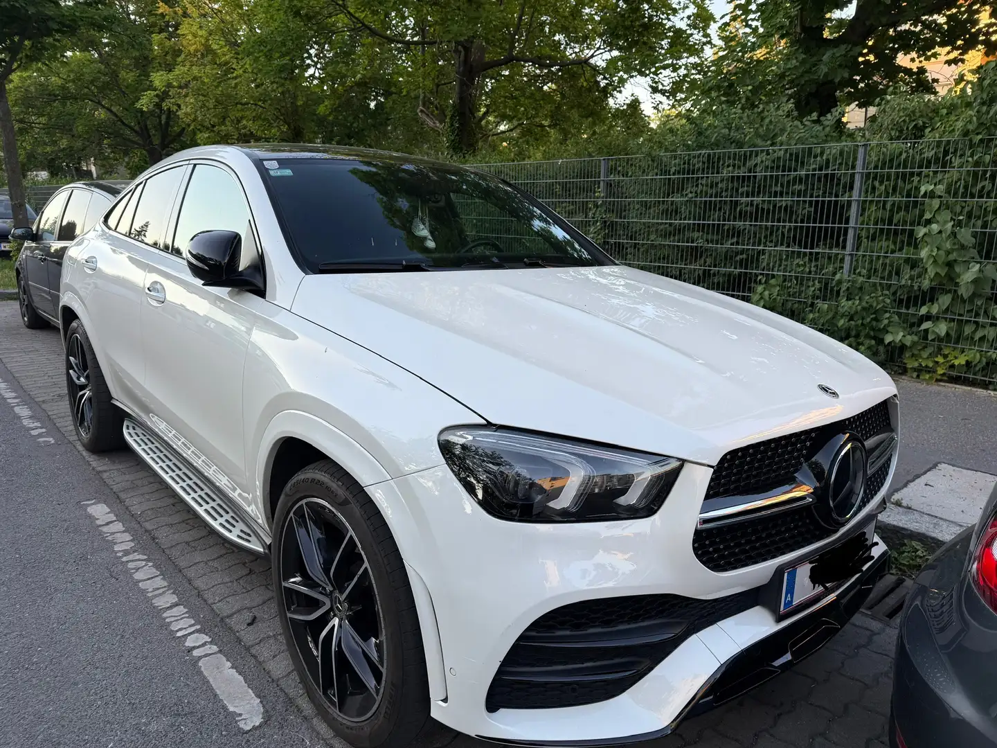 Mercedes-Benz GLE 400 GLE 400 d Coupé 4MATIC Aut. Weiß - 1