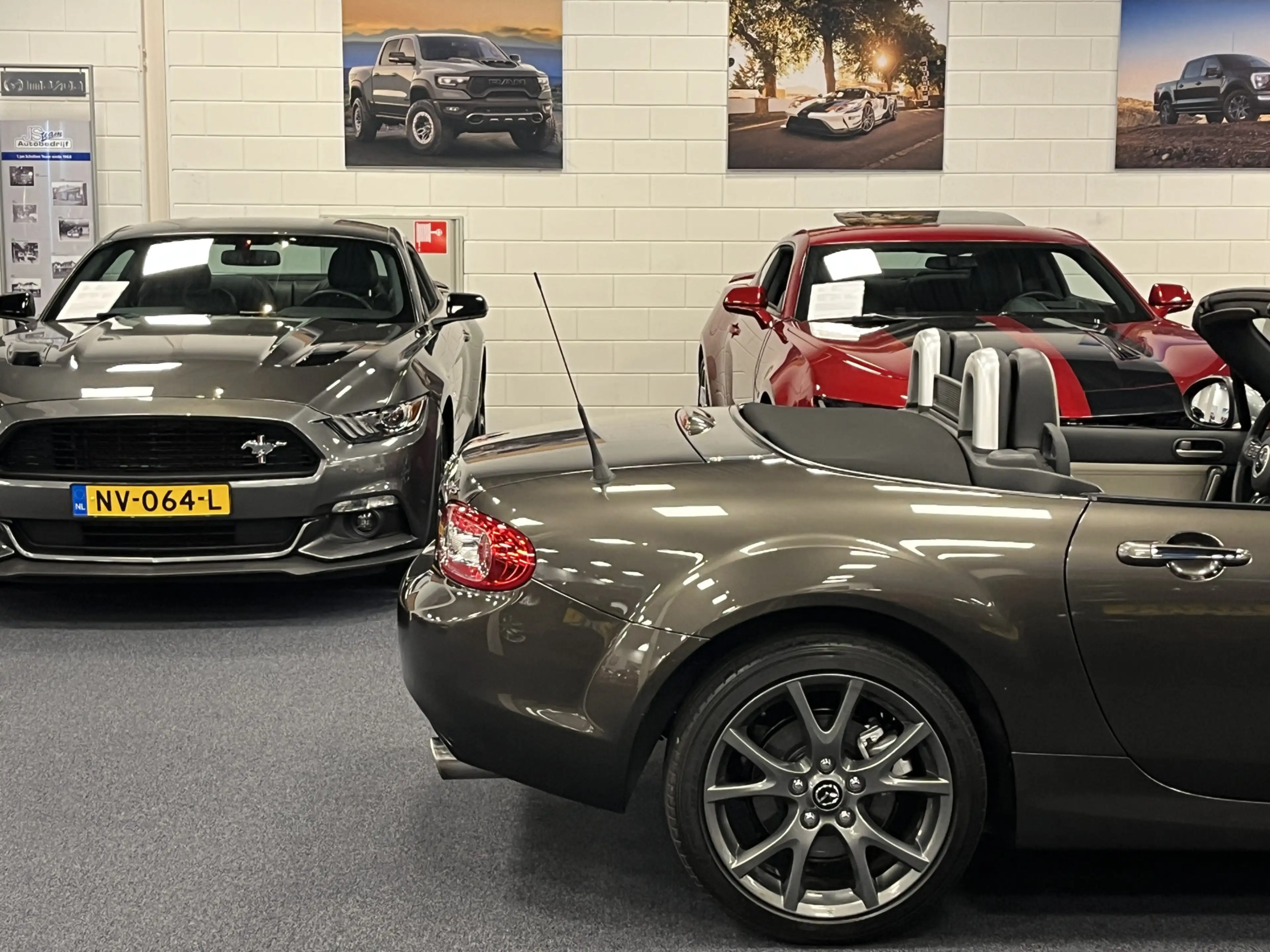 Mazda MX-5 NC Roadster 1.8i Silver Edition Airco Leder Navi C — photo 38