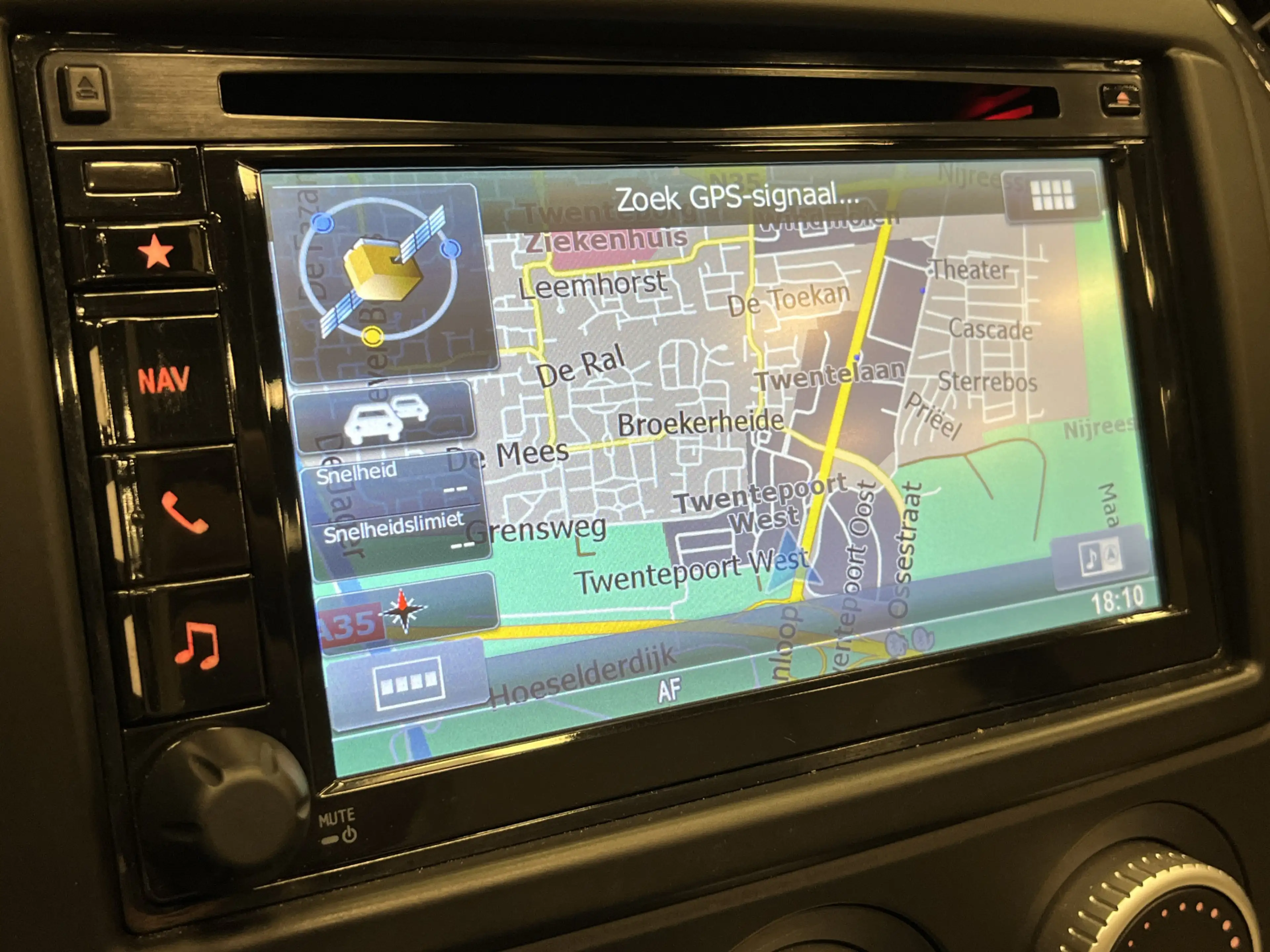 Mazda MX-5 NC Roadster 1.8i Silver Edition Airco Leder Navi C — photo 33