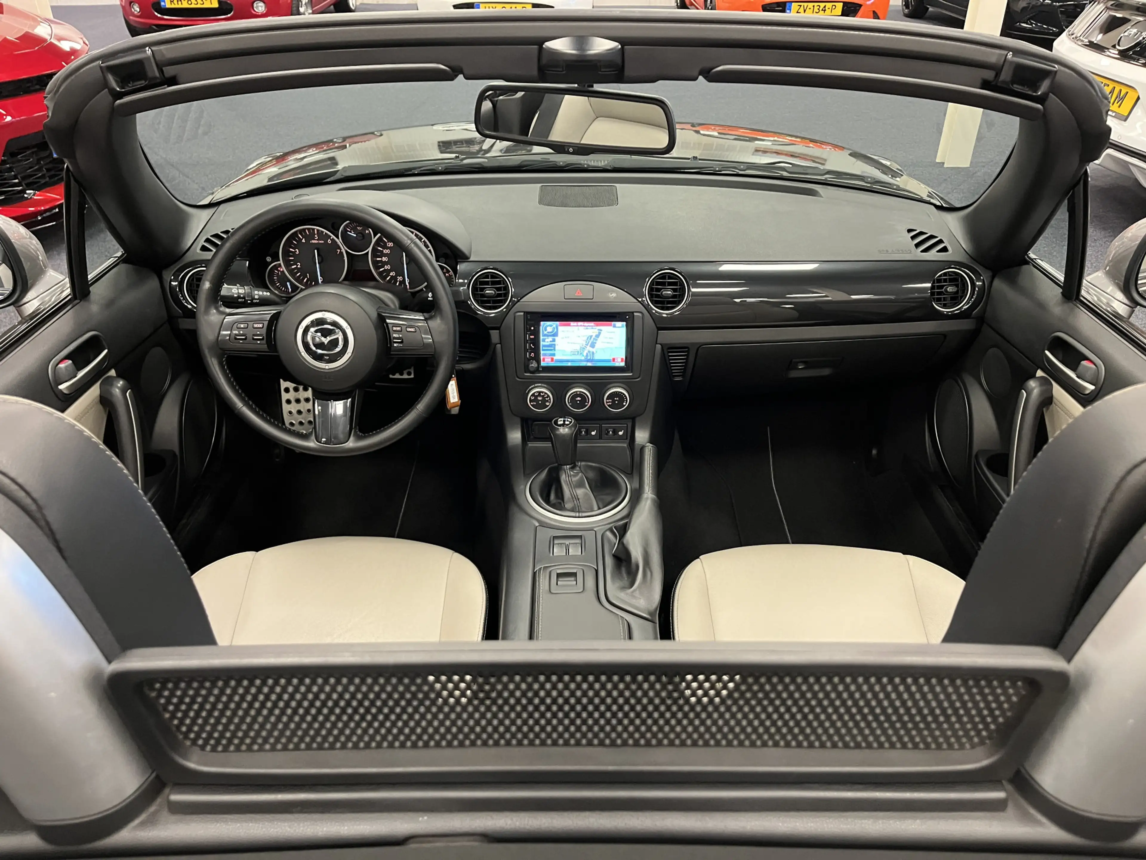 Mazda MX-5 NC Roadster 1.8i Silver Edition Airco Leder Navi C — photo 42