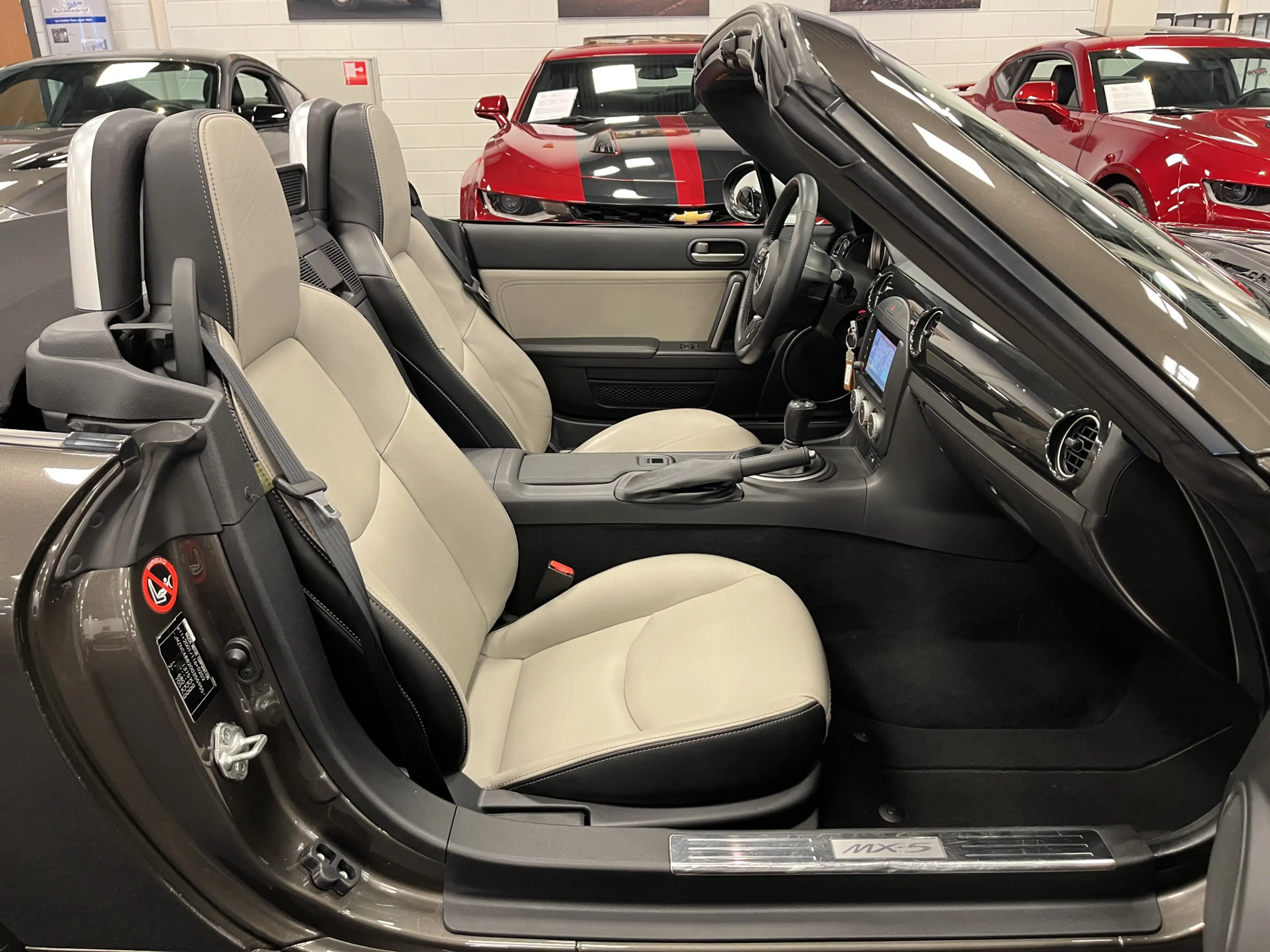 Mazda MX-5 NC Roadster 1.8i Silver Edition Airco Leder Navi C — photo 44