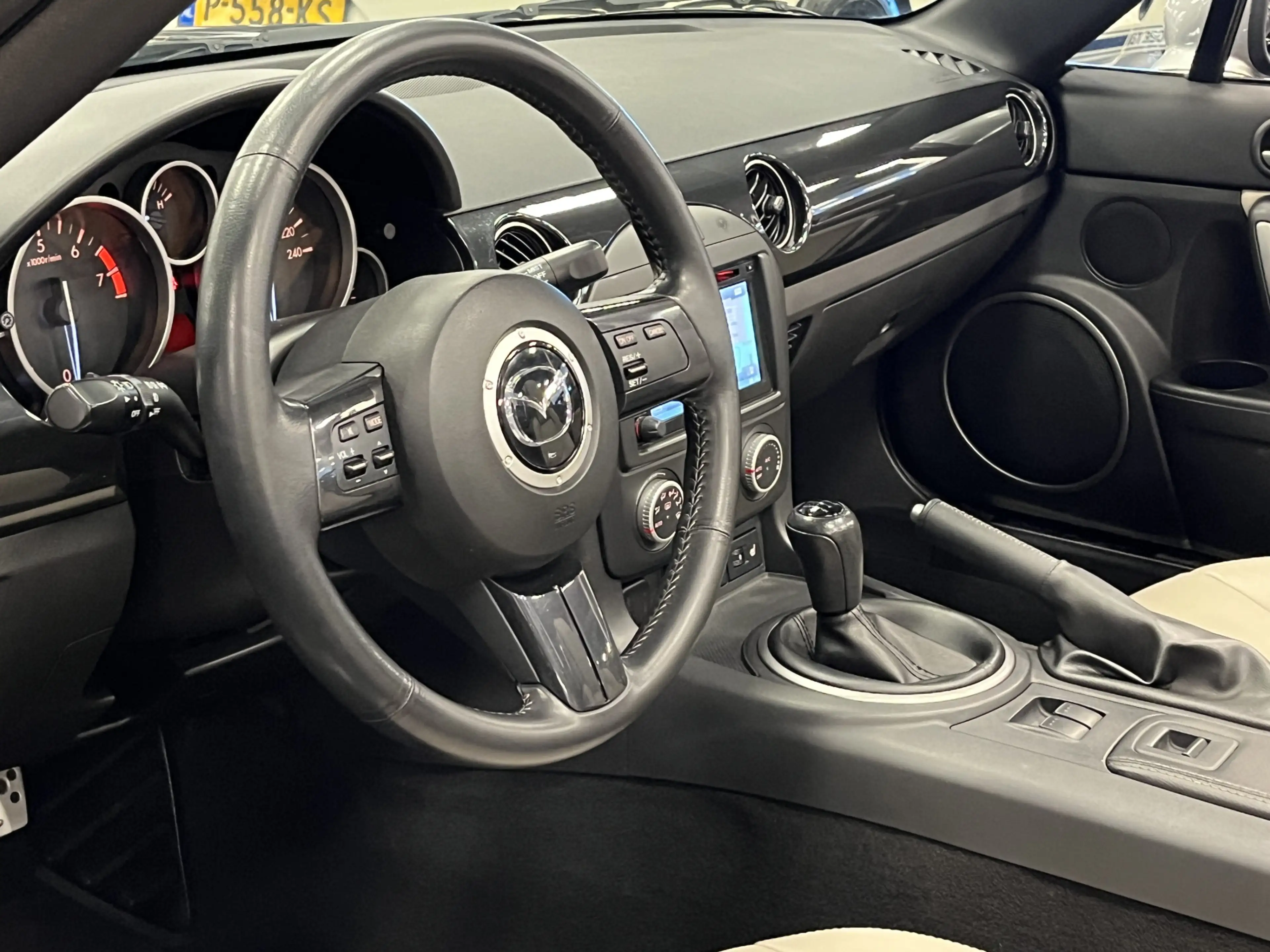 Mazda MX-5 NC Roadster 1.8i Silver Edition Airco Leder Navi C — photo 46
