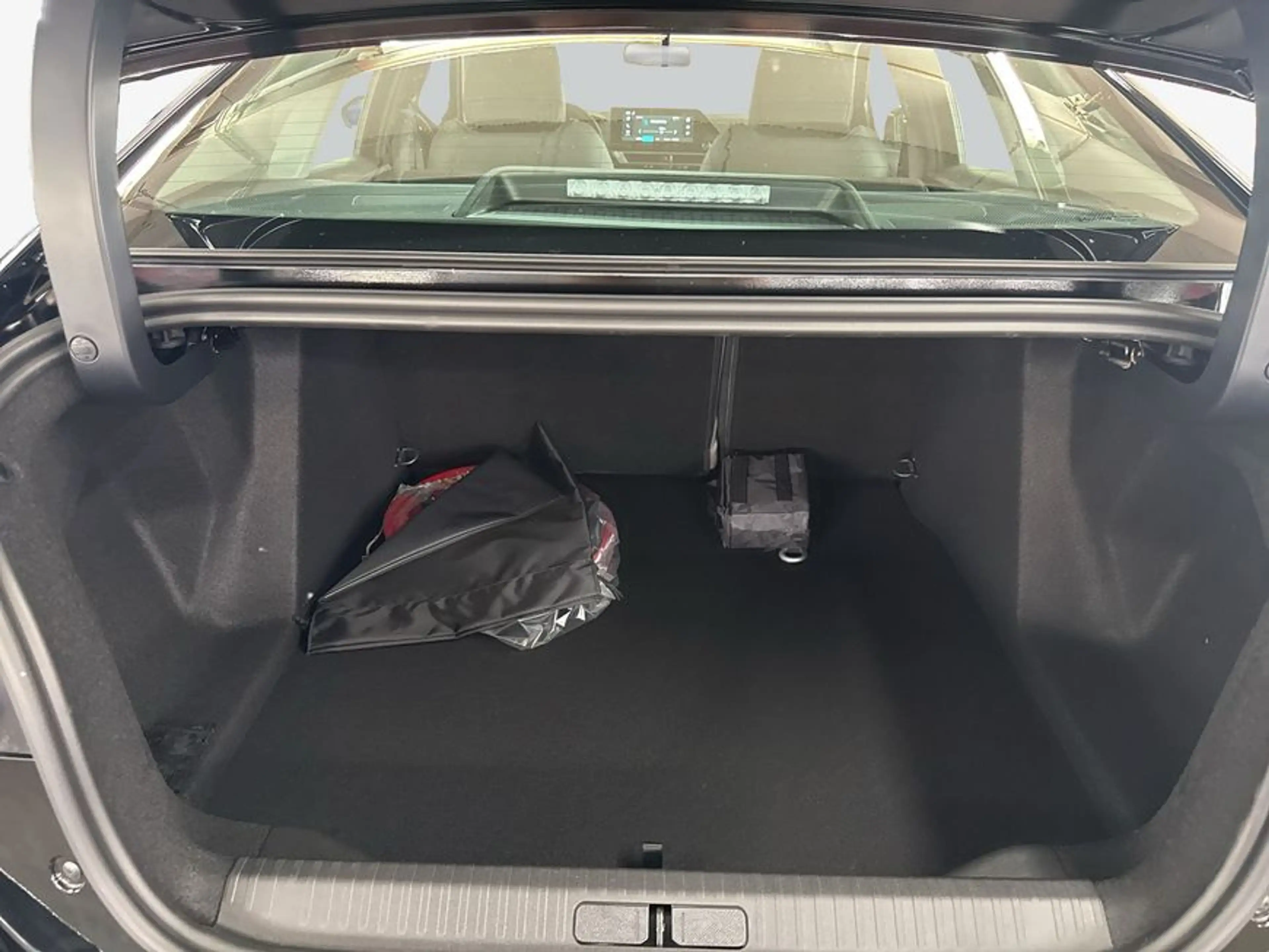 Citroen E-C4 X e-C4 X 156 Extended-Range PLUS 115 kW, 4-türig (St — photo 10