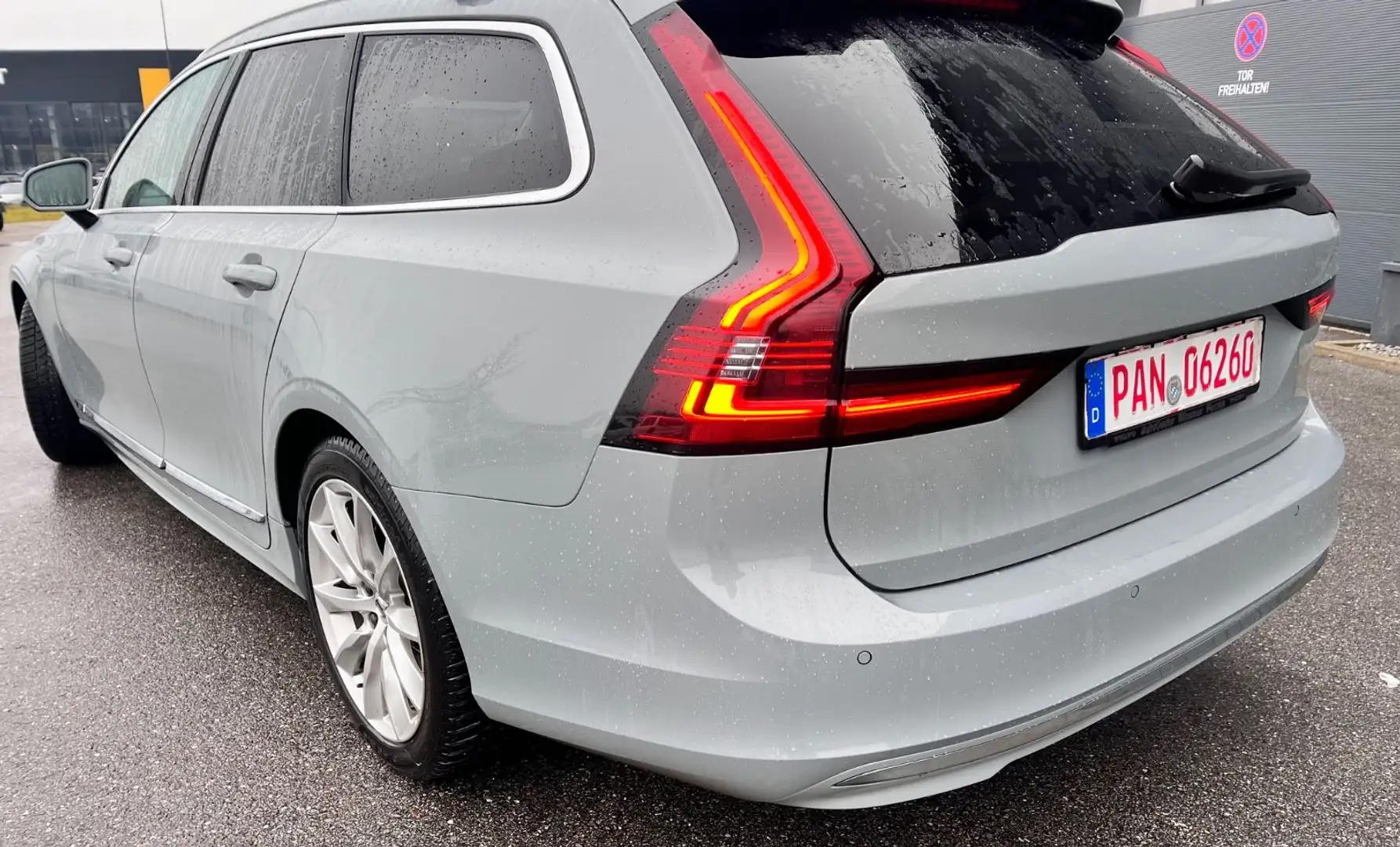 Volvo V90 Kombi Plus Bright*LED*Harman-Kar.*TOP*1 HAND Grau - 2