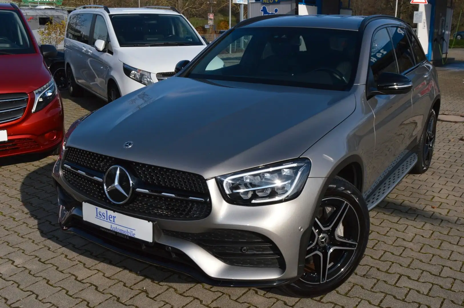 Mercedes-Benz GLC 300 e 4Matic, AMG-Line, Kamera, Night-Paket Silber - 2