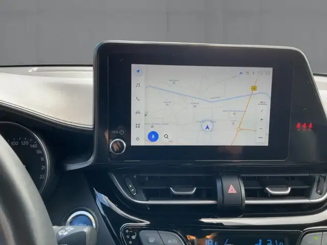 Toyota C-HR view 11