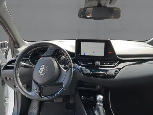Toyota C-HR view 9