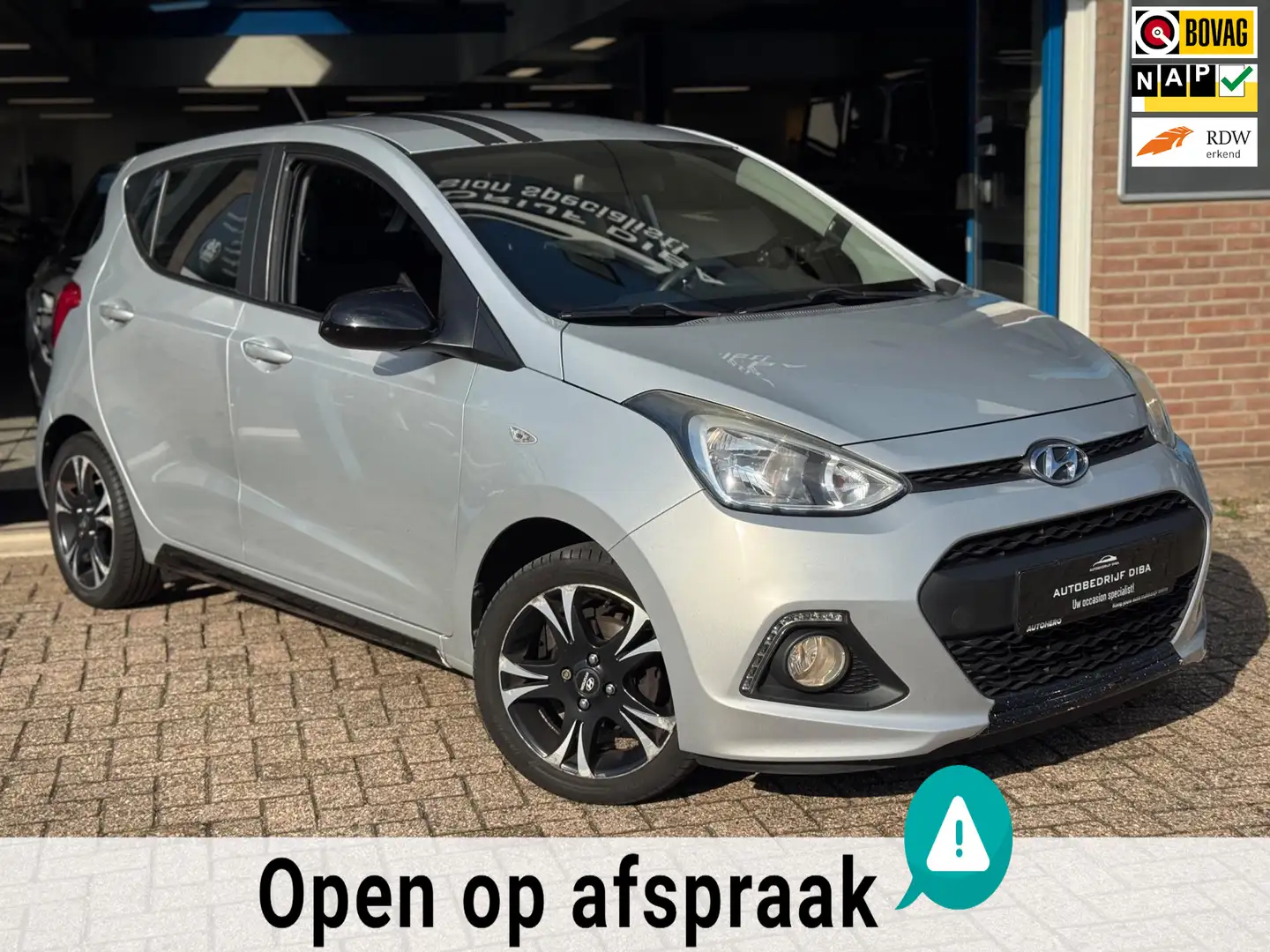 Hyundai i10 1.0i i-Motion Comfort Plus 2014 GRIJS AIRCO NAP! Gris - 1