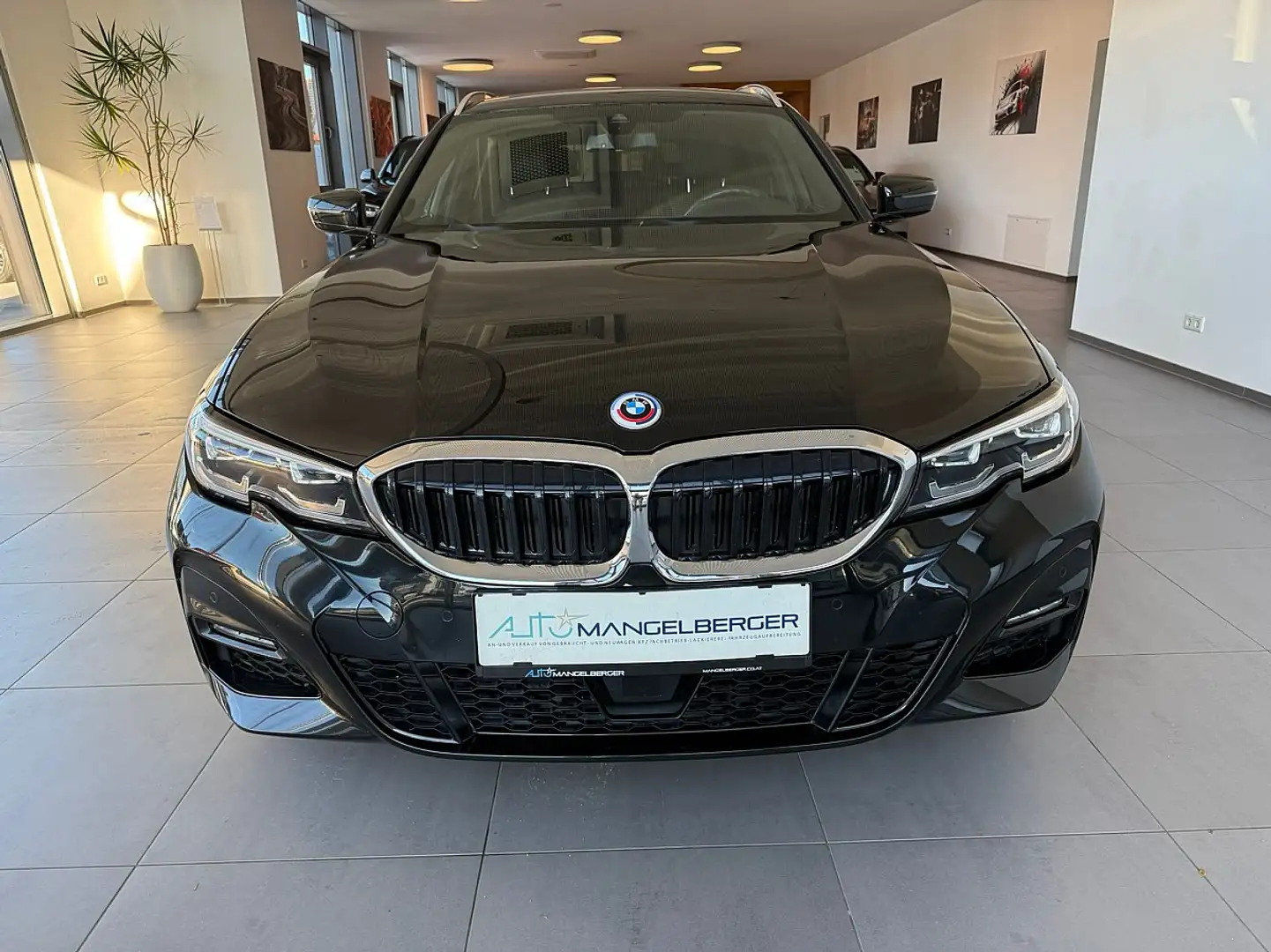BMW 330 e PHEV Touring Aut. M - Sport Noir - 2