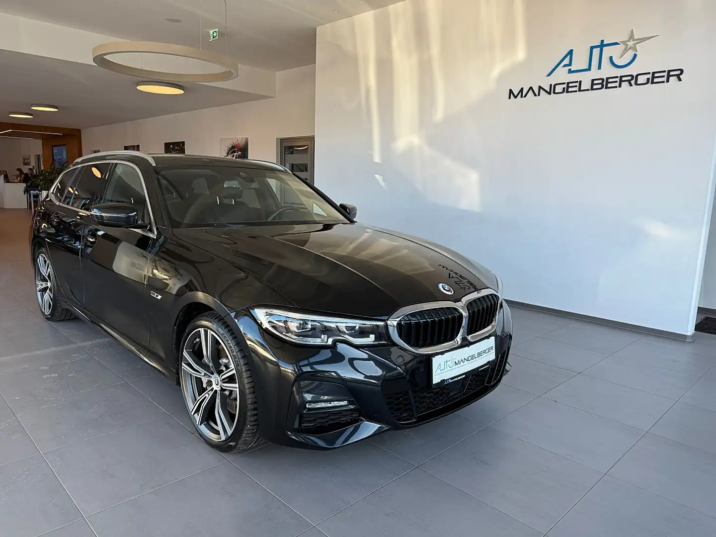 BMW 330 e PHEV Touring Aut. M - Sport Noir - 1