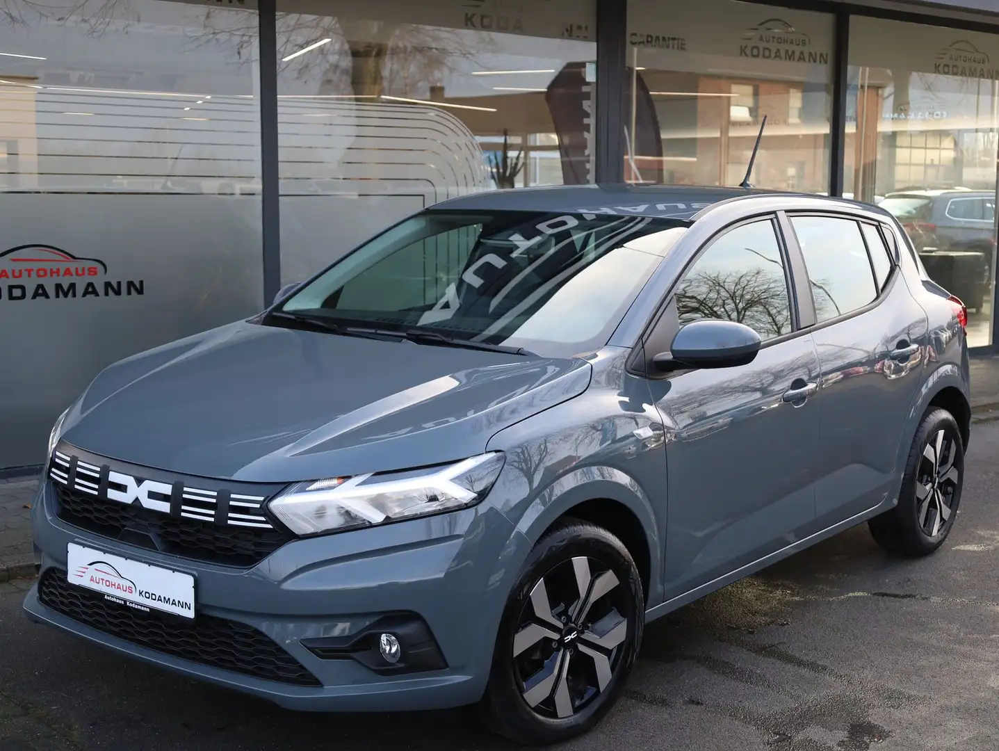 Dacia Sandero Expression*SHZ*LED*Klima*Tempomat*Kamera Grau - 2