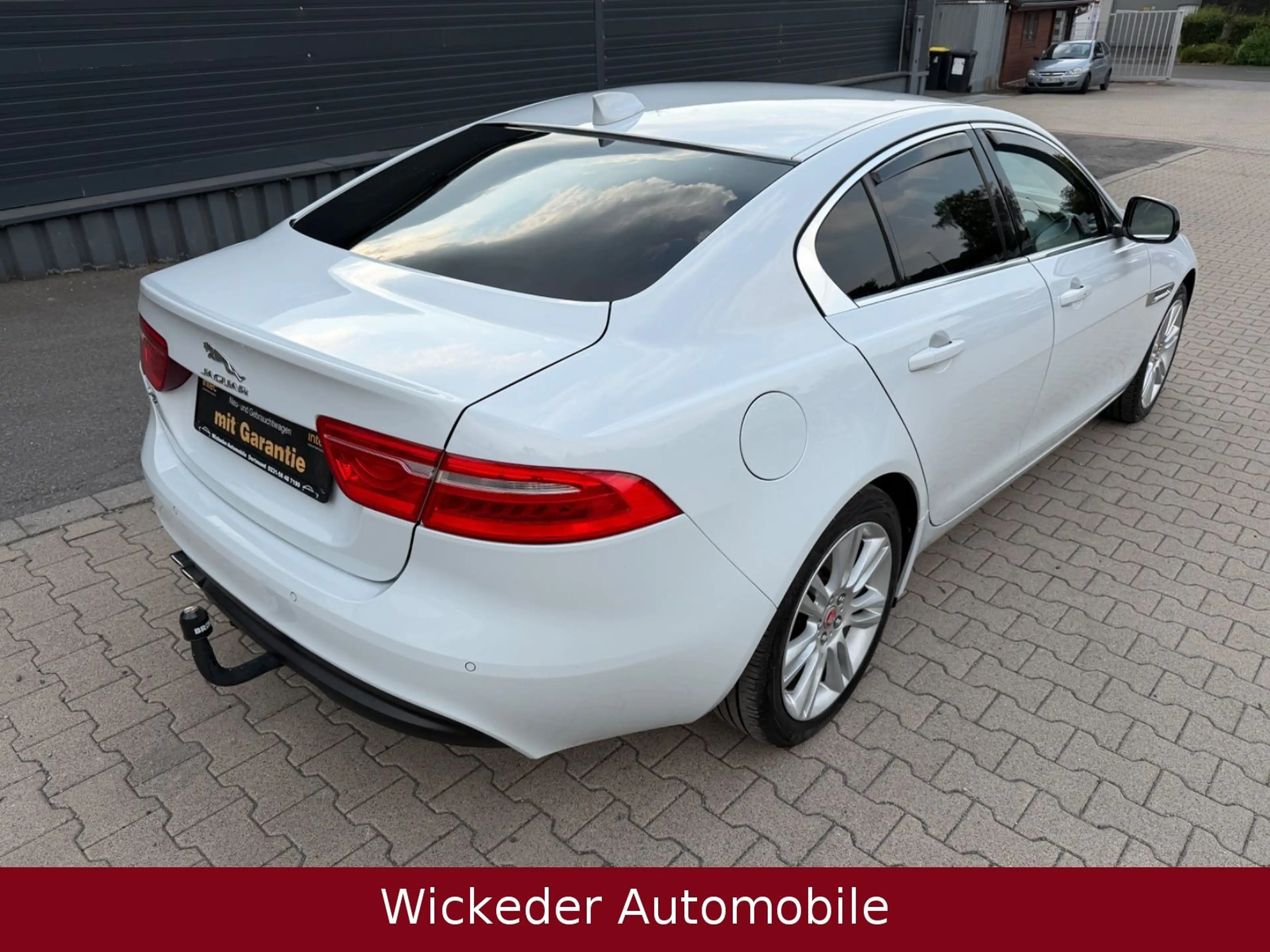Jaguar XE Prestige AWD/Tüv Neu/Top Pflege — photo 6