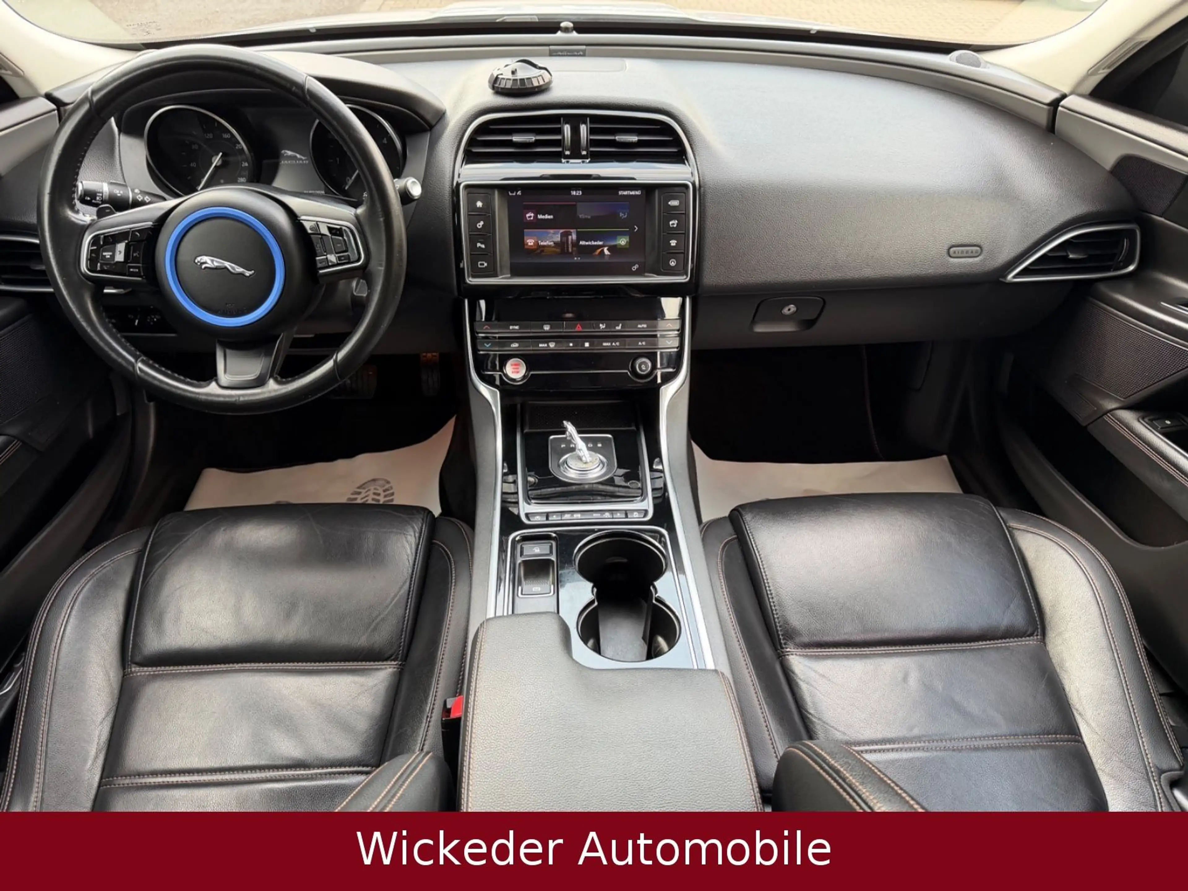 Jaguar XE Prestige AWD/Tüv Neu/Top Pflege — photo 11