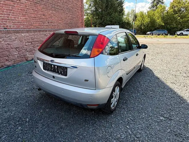 Ford Focus view 7