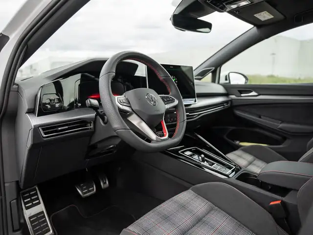 Volkswagen Golf view 9