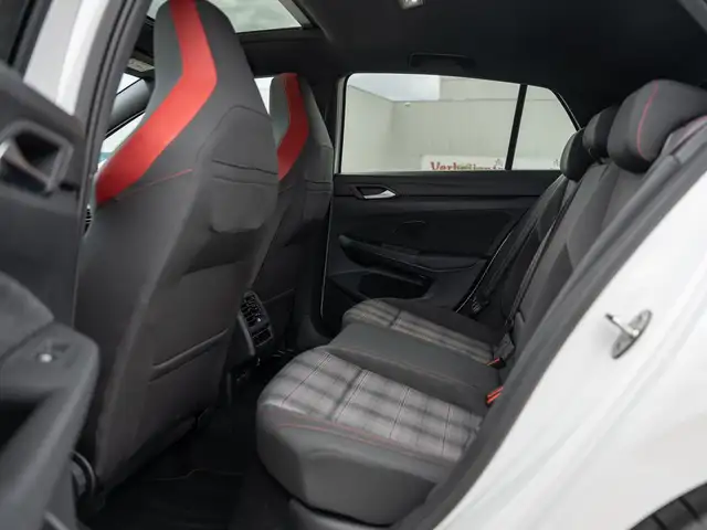 Volkswagen Golf view 11