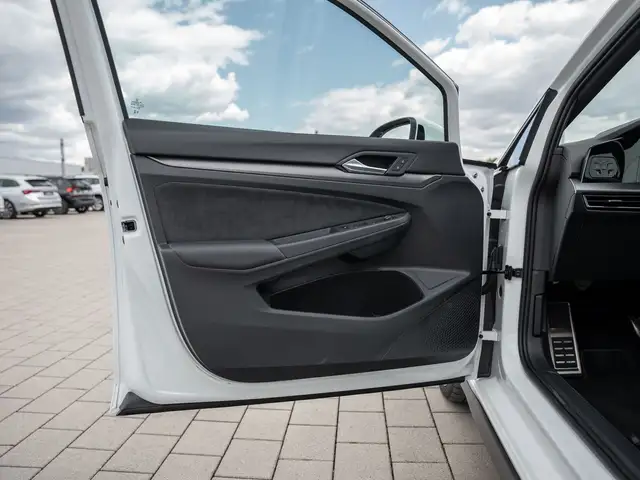 Volkswagen Golf view 15
