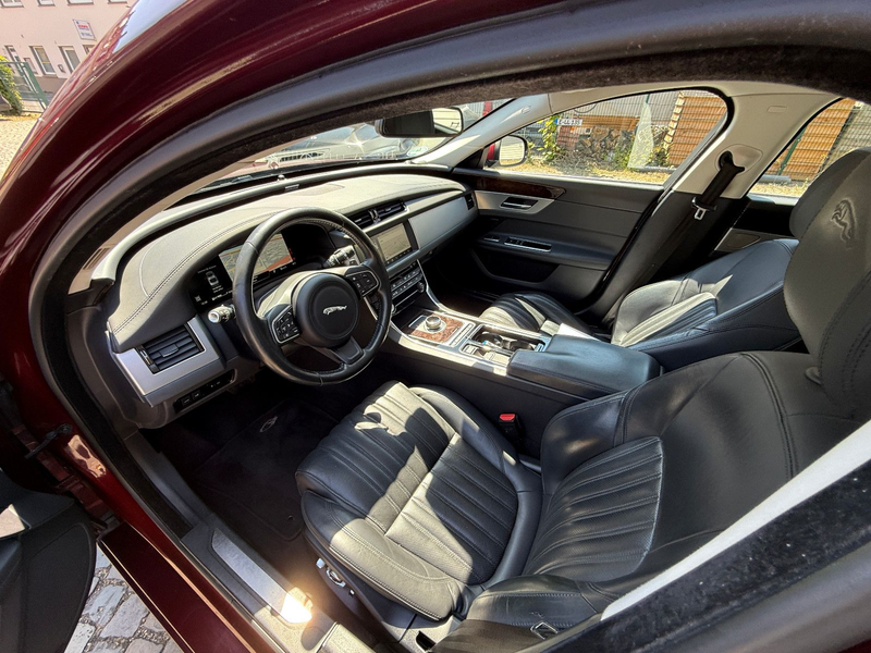 Jaguar XF Prestige + 1.Hand + — photo 12
