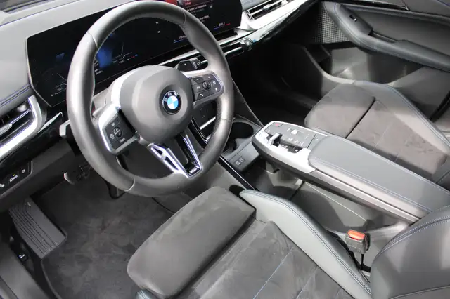 BMW 2 Series view 9