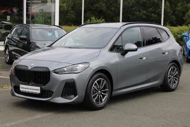BMW 2 Series view 2