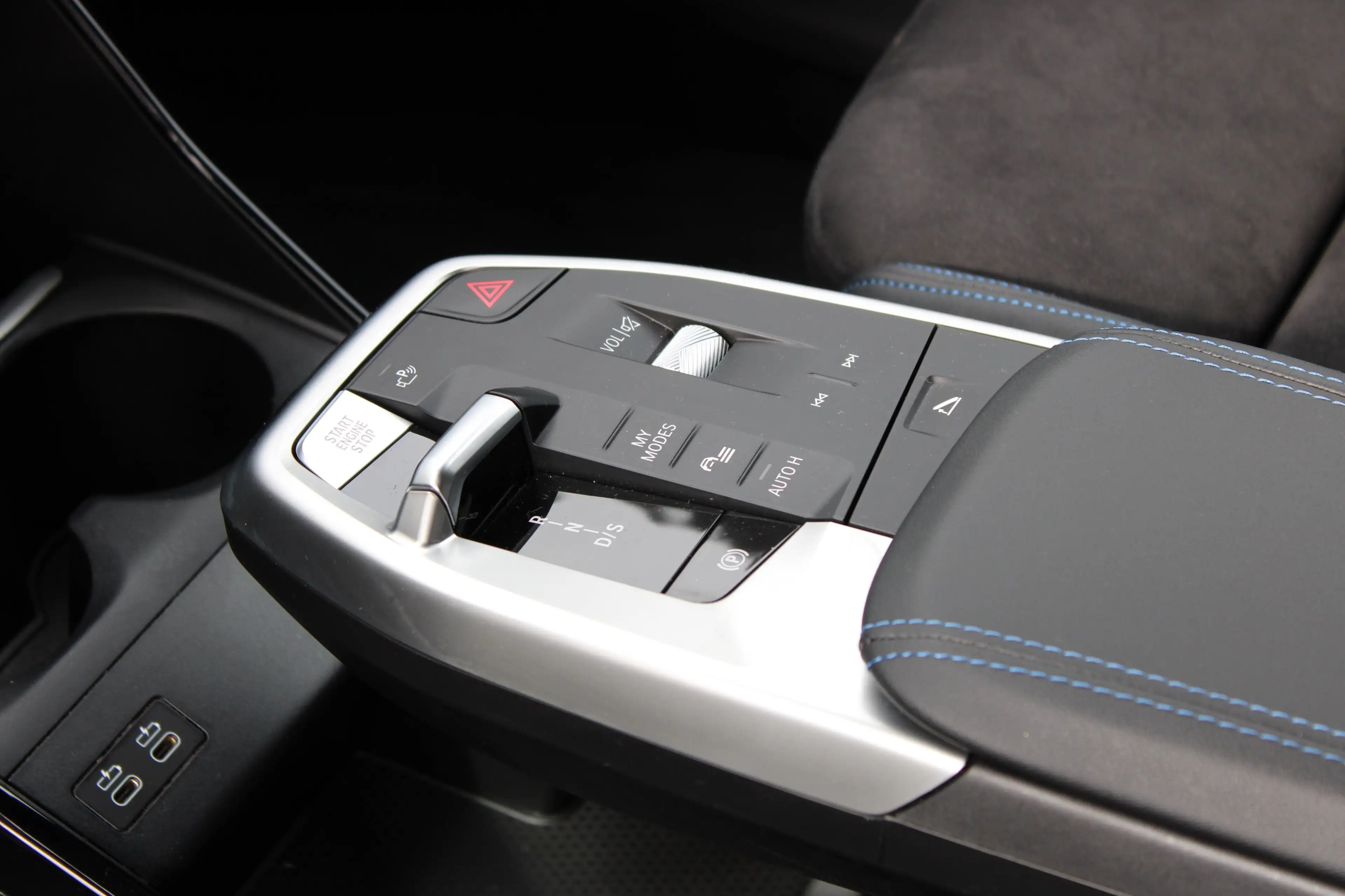 BMW 223 i xDrive Active Tourer M Sportpaket Head-Up — photo 11