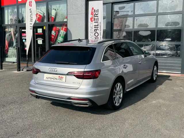 Audi A4 view 5