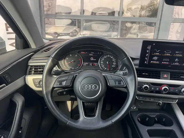 Audi A4 view 8