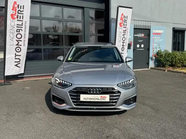 Audi A4 view 3