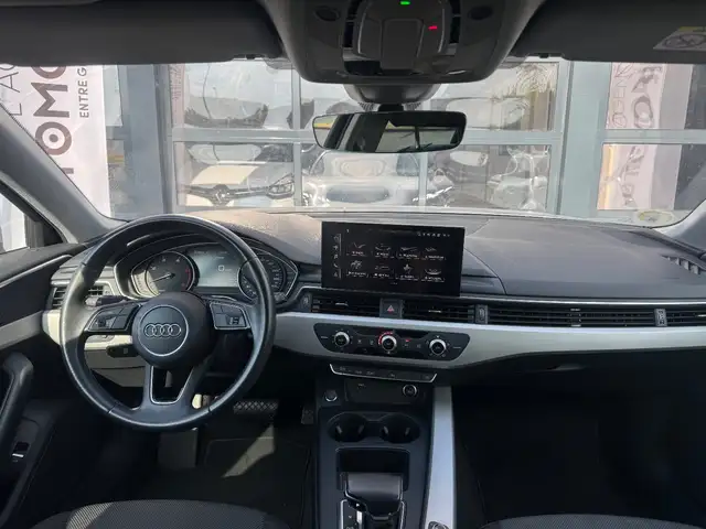 Audi A4 view 7