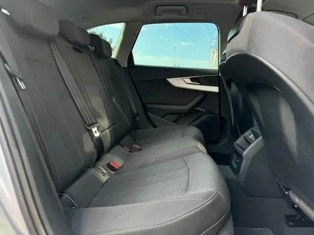 Audi A4 view 11