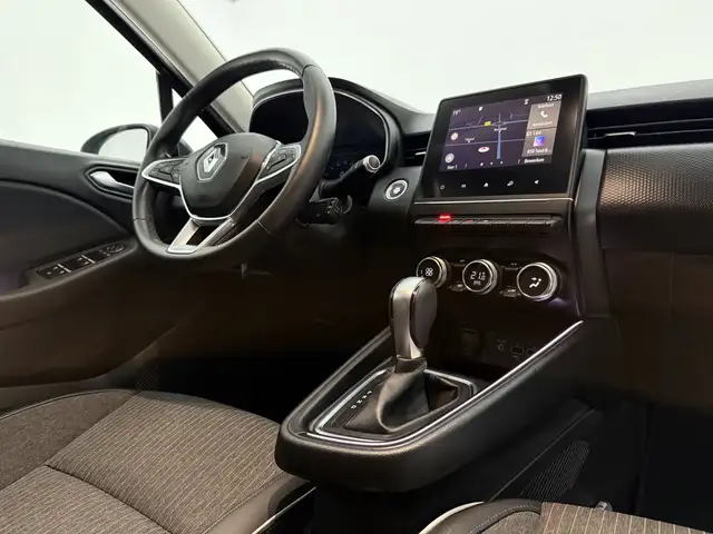 Renault Clio view 4