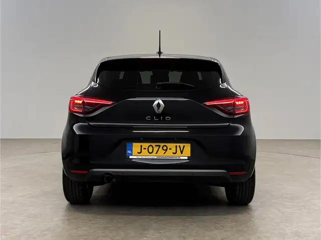 Renault Clio view 9