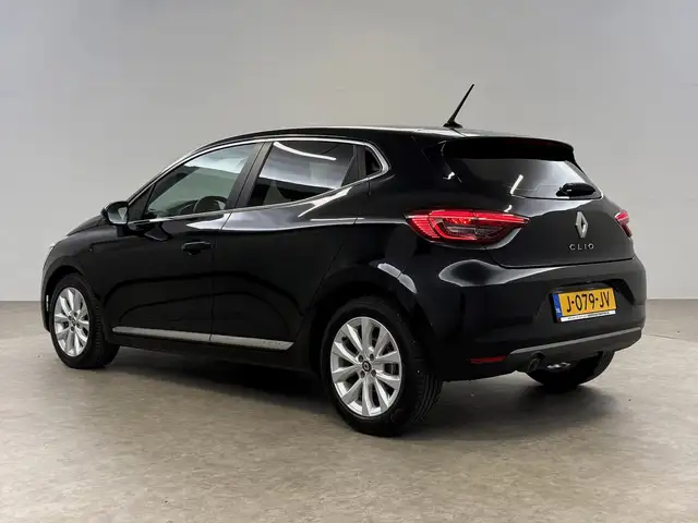 Renault Clio view 3