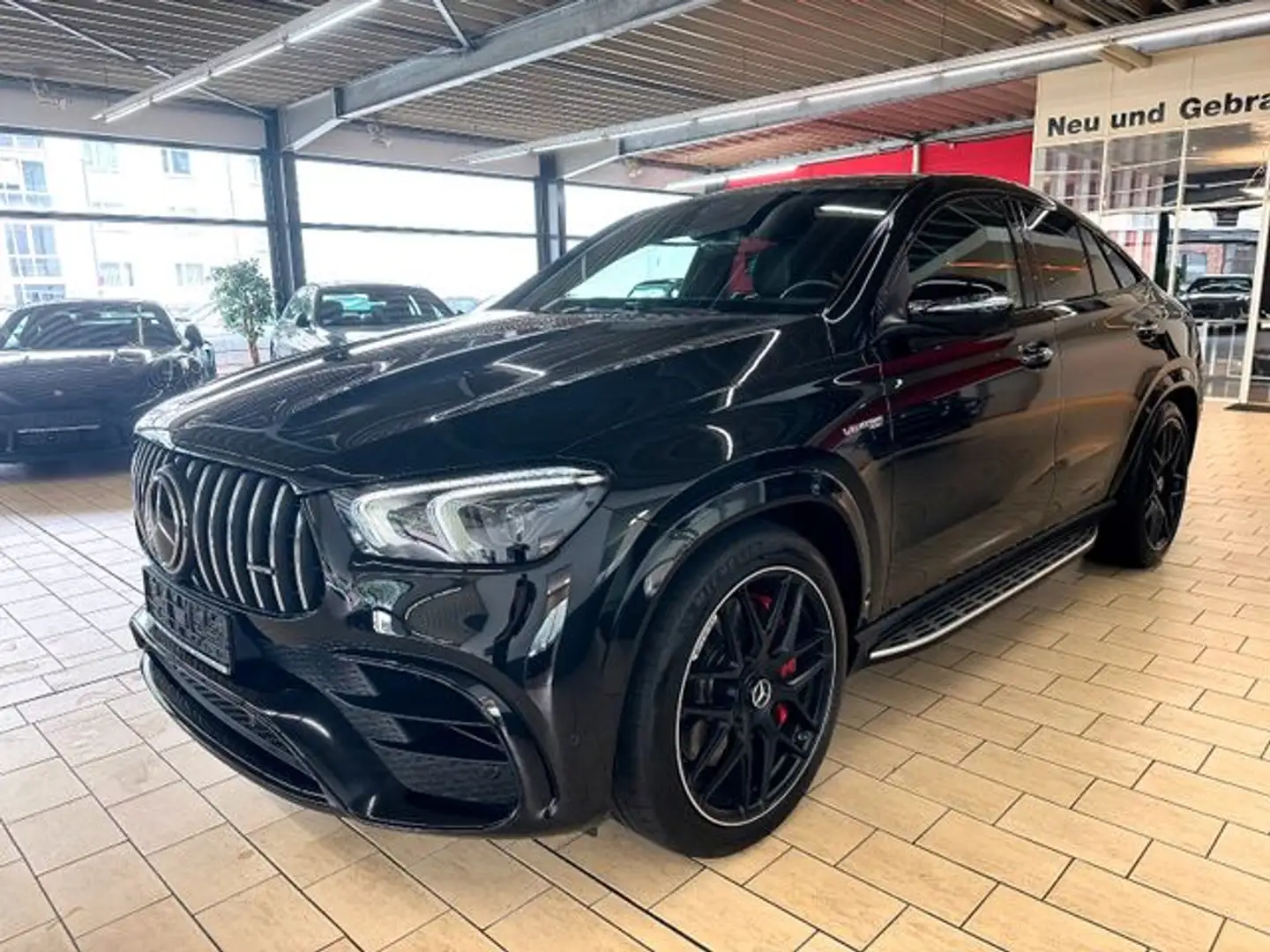 Mercedes-Benz GLE 63 AMG S COUPE 4M *VOLL+PANO+AIRM+22'AMG* Zwart - 2