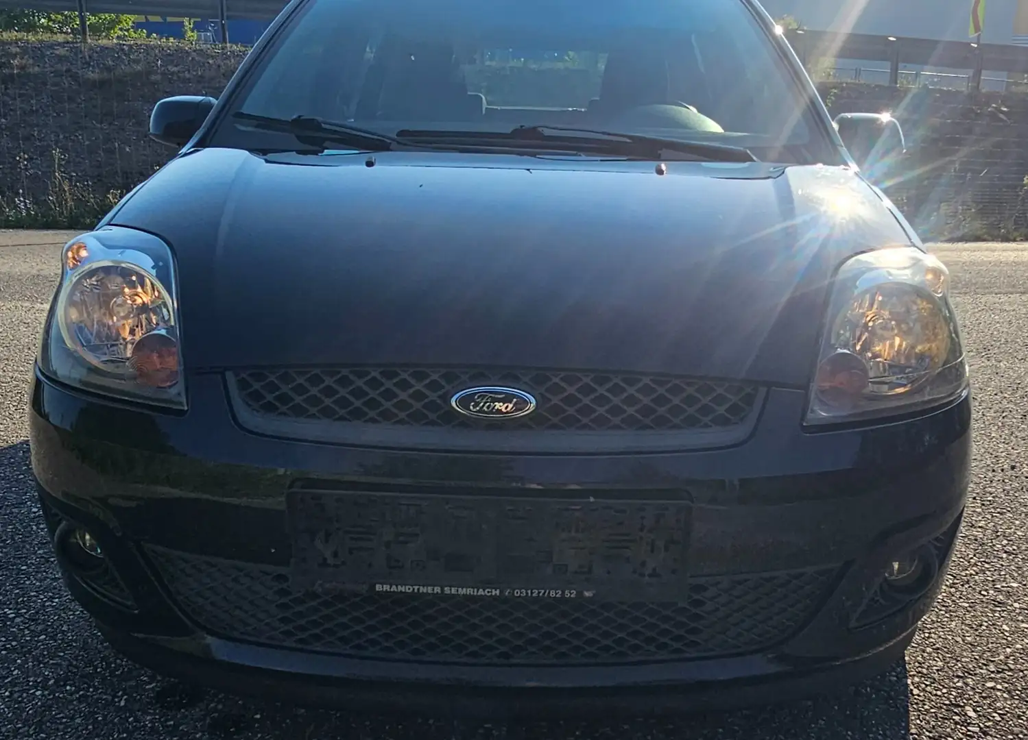 Ford Fiesta Style Schwarz - 2