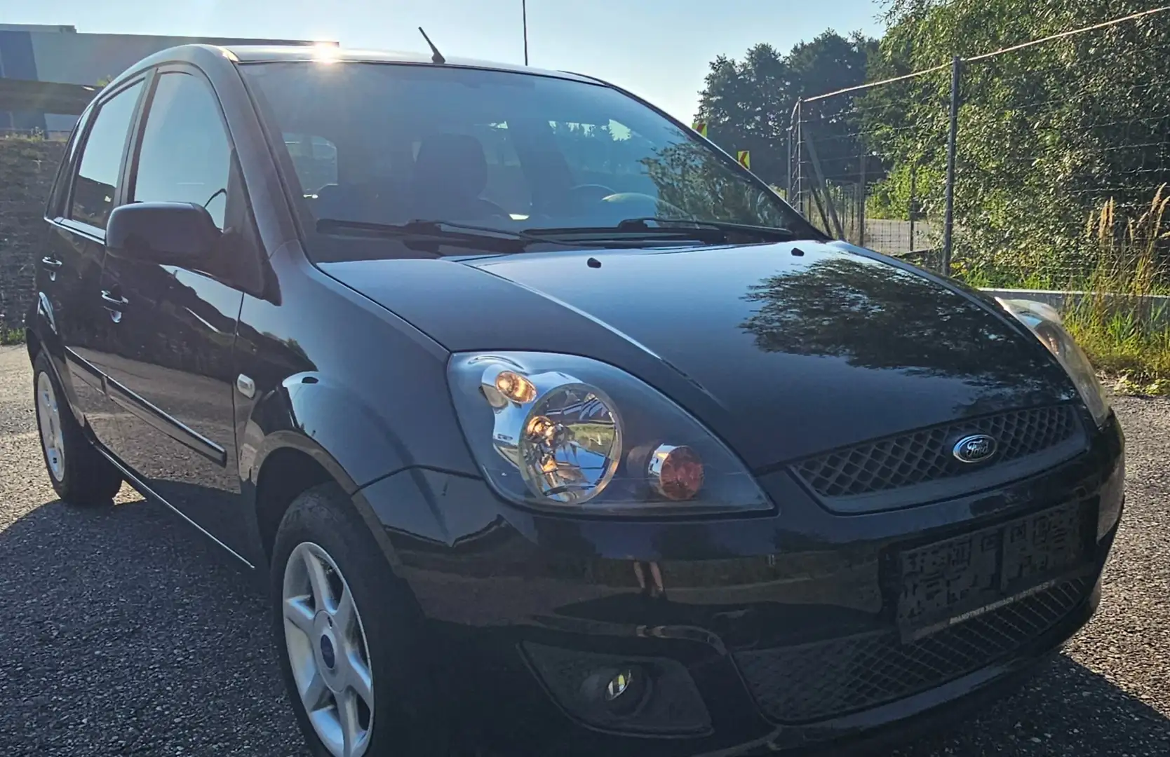 Ford Fiesta Style Schwarz - 1