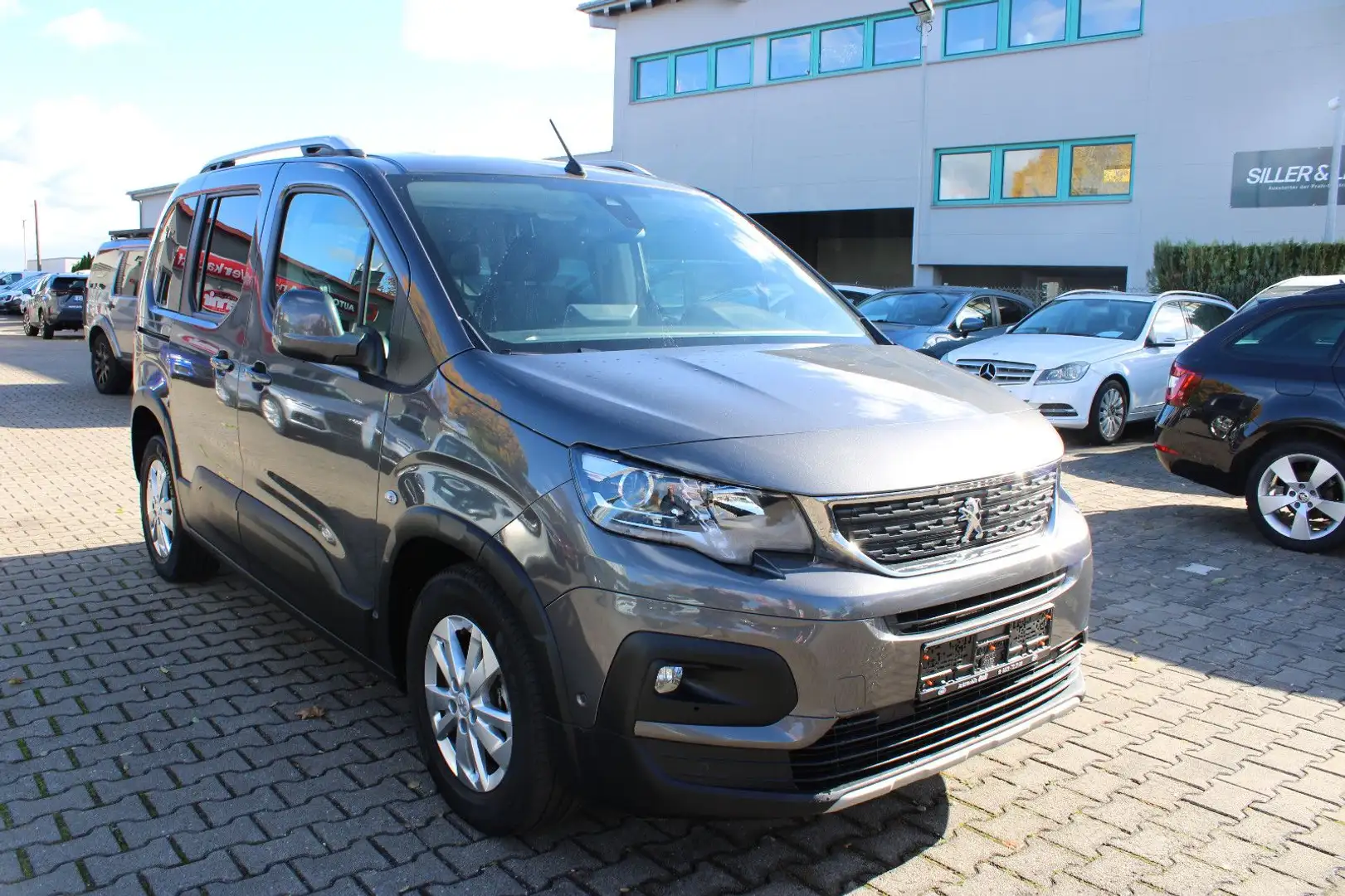 Peugeot Rifter BlueHDi Navi,PDC,SHZ,LED Grau - 2