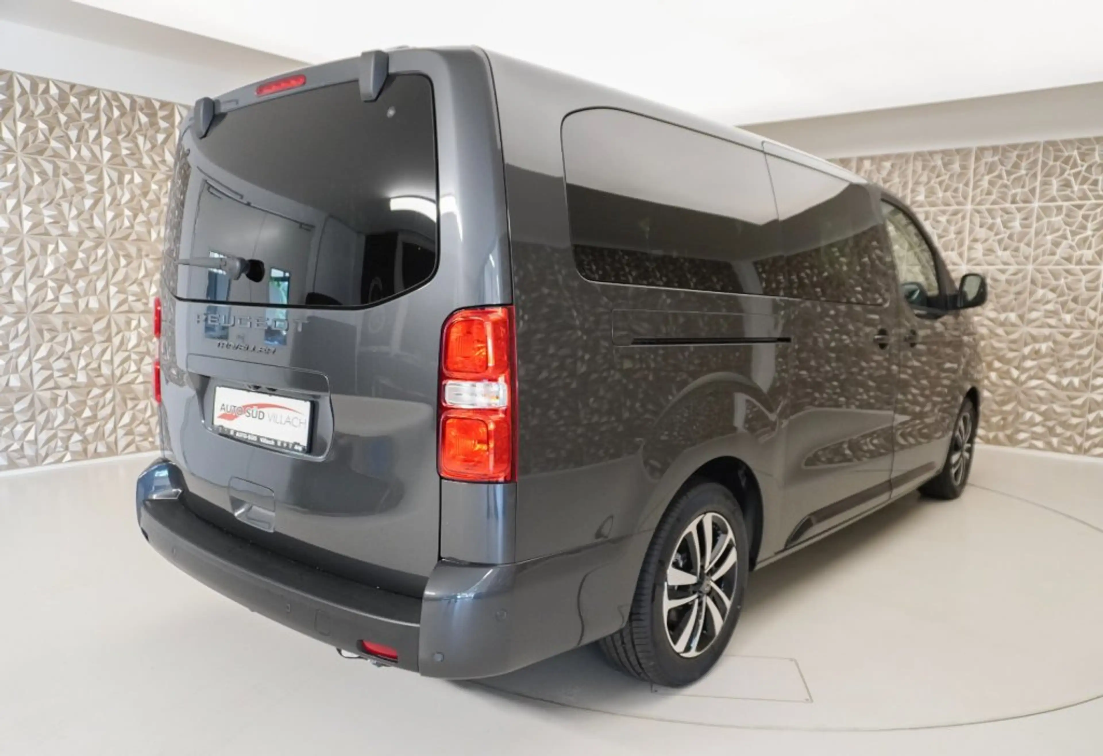 Peugeot Traveller PREMIUM L3 BHDI 180 EAT8 — photo 4