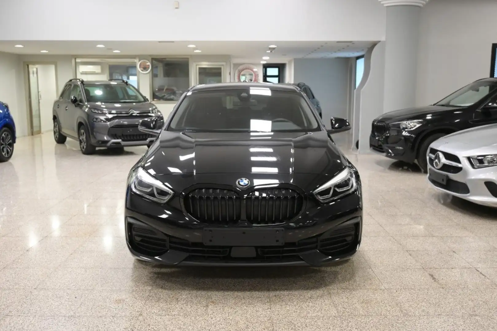 BMW 116 116D 6M BUSINESS ADVANTAGE ( FARI LED - NAVI ) Schwarz - 2