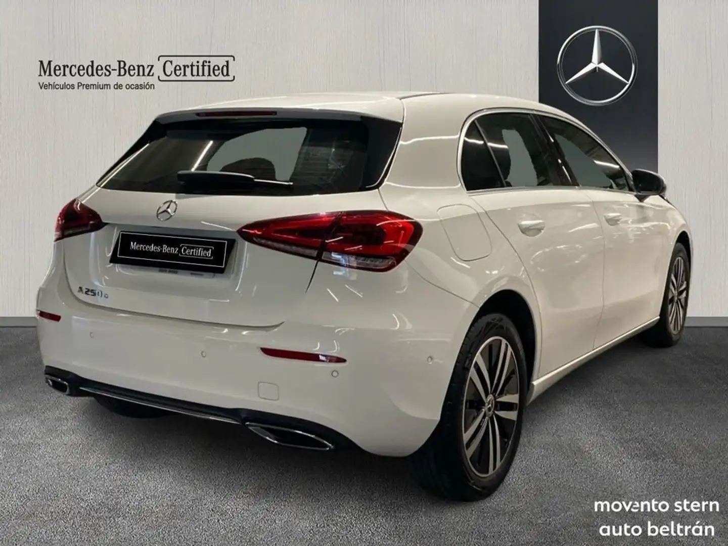 Mercedes-Benz A 200 7G-DCT Blanco - 2