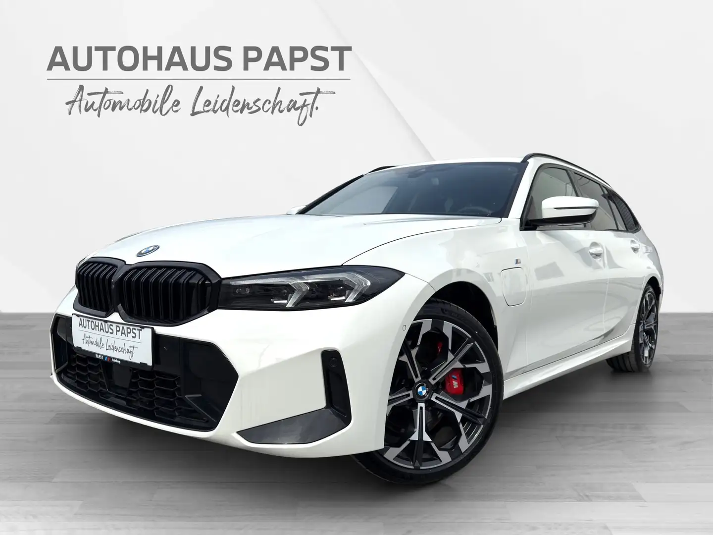 BMW 330 *** M-SPORT & PRO ***  * NP 76.000 / -36% Weiß - 1