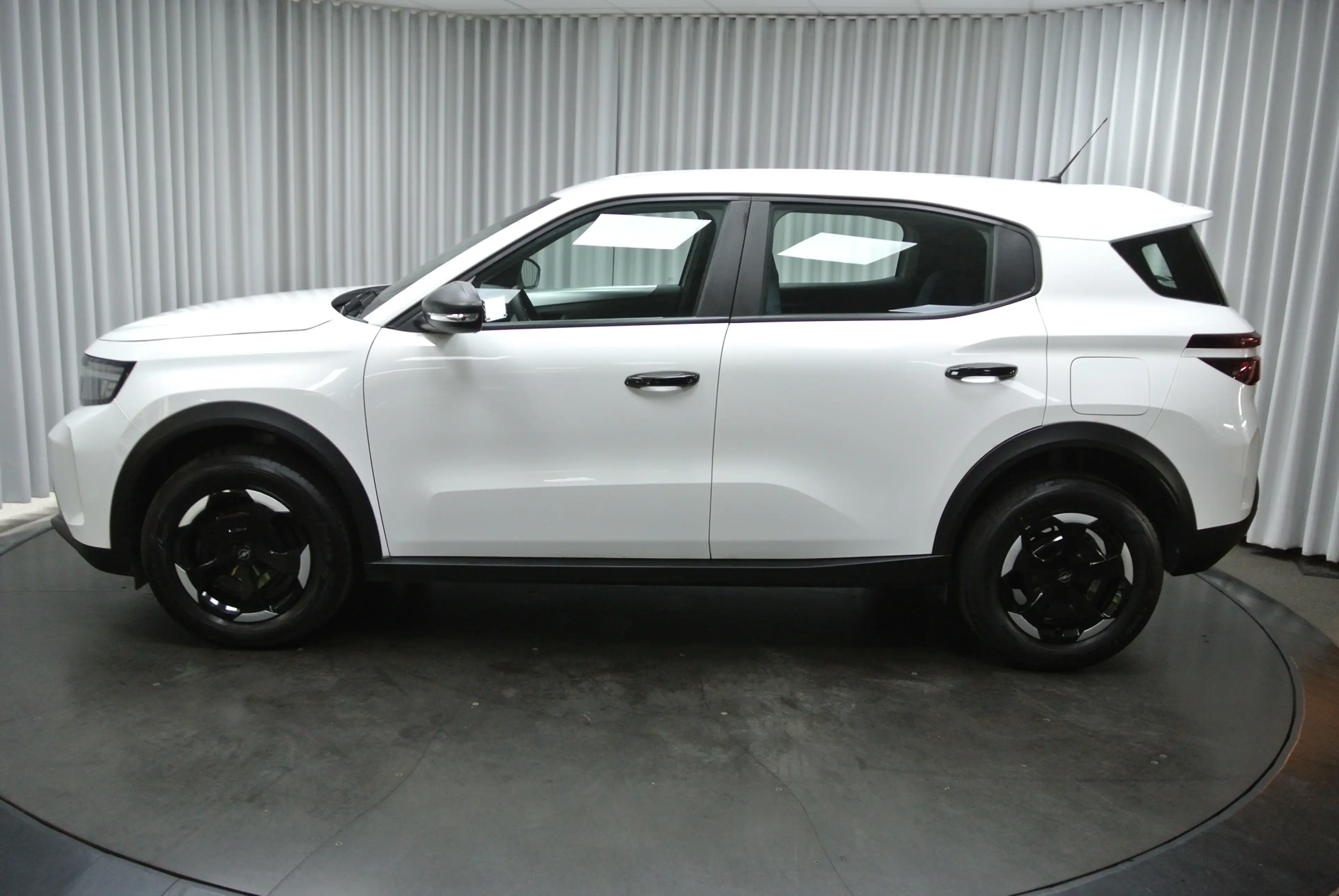 Opel Frontera — photo 4