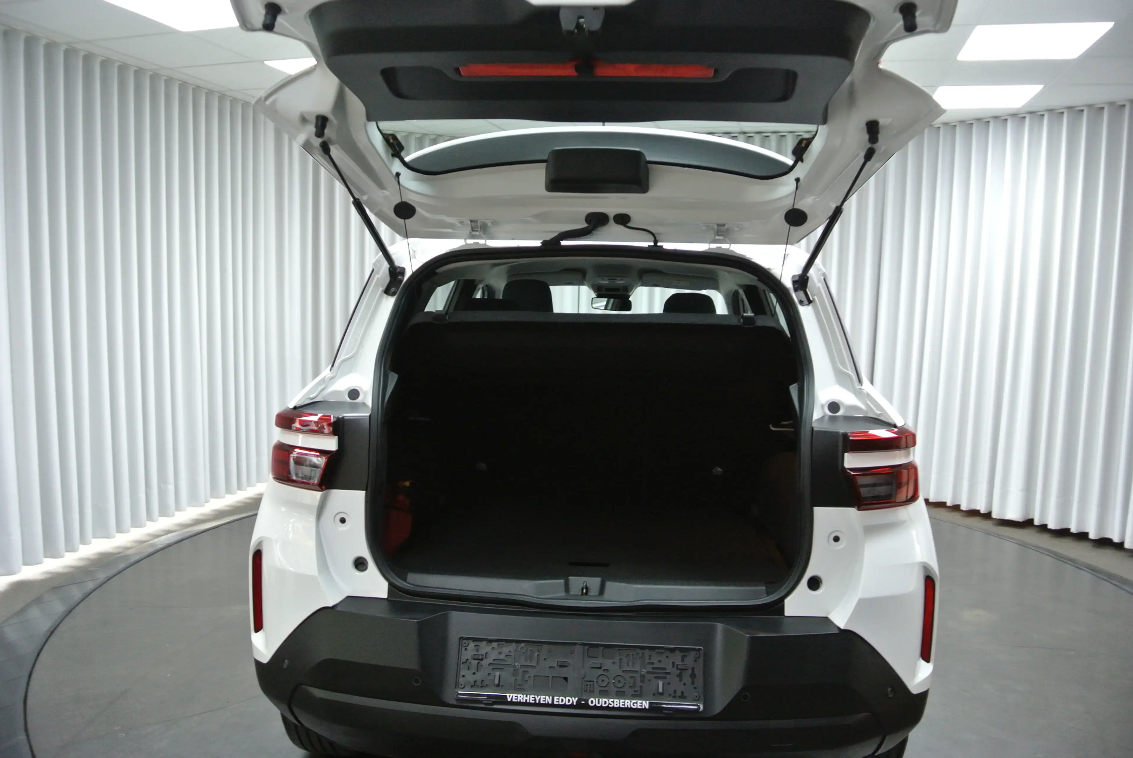 Opel Frontera — photo 15