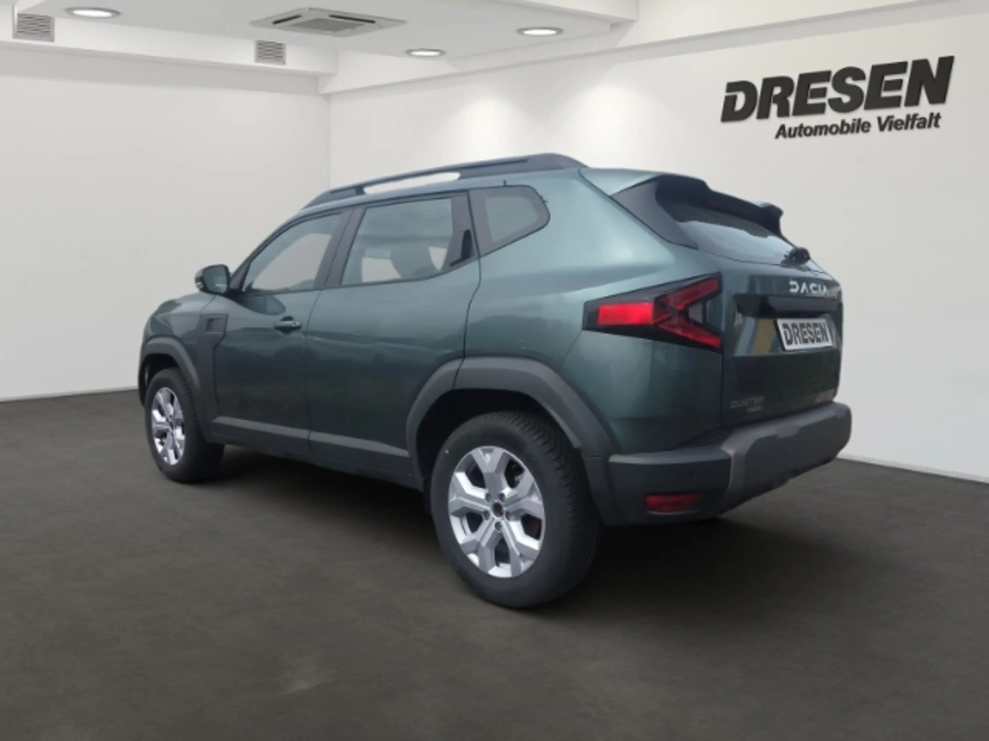 Dacia Duster Expression Hybrid-GAS 150 4x4+Winter-Paket+Automat — photo 4