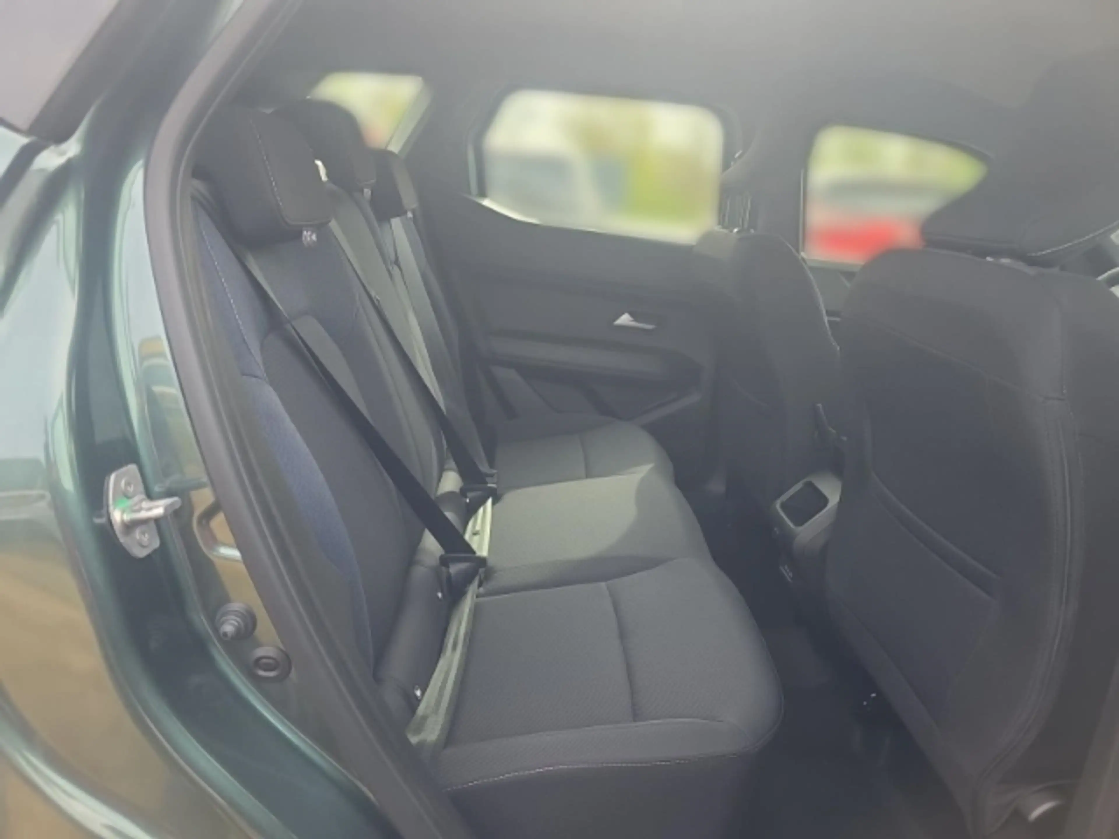 Dacia Duster Expression Hybrid-GAS 150 4x4+Winter-Paket+Automat — photo 13