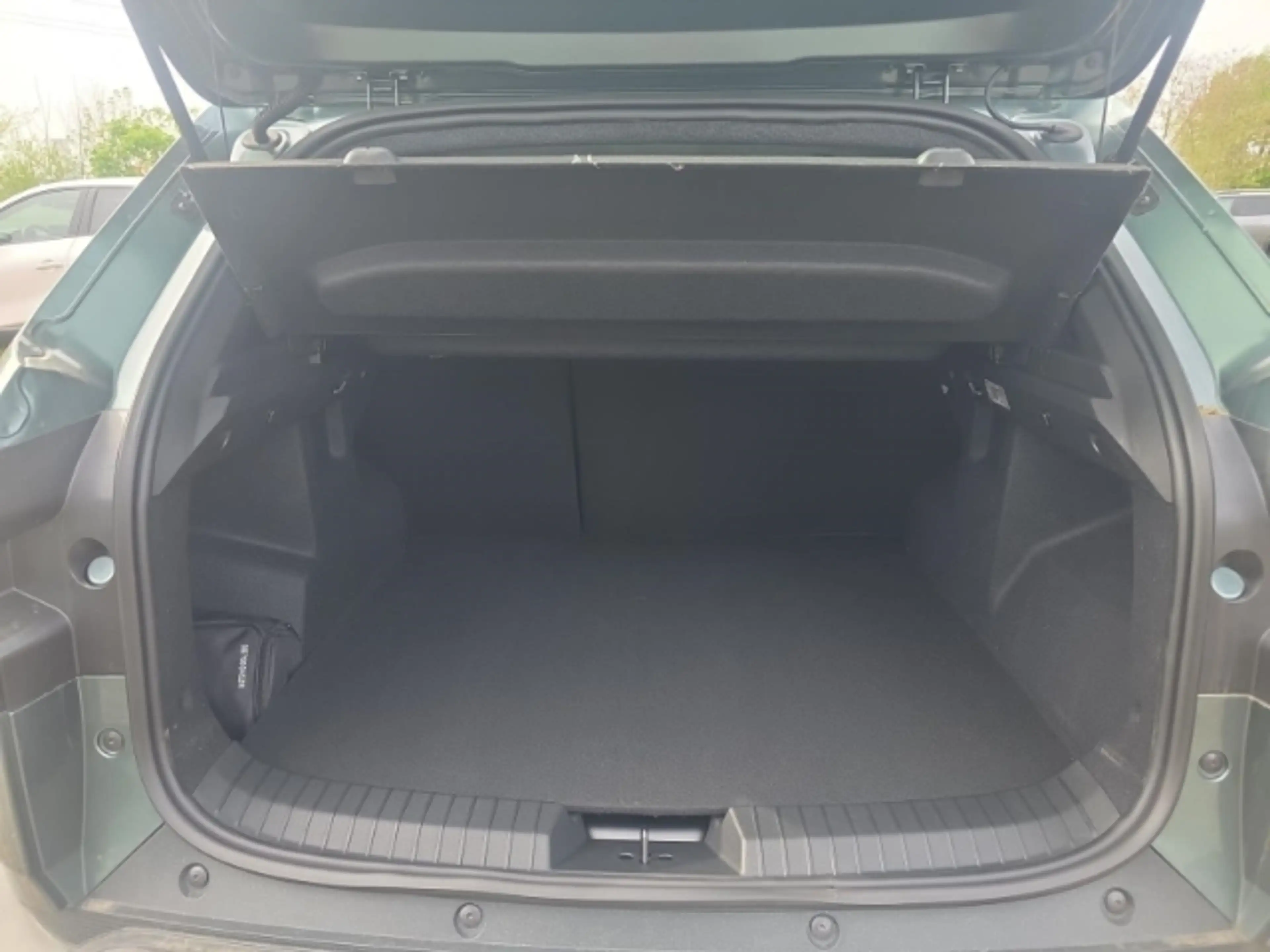 Dacia Duster Expression Hybrid-GAS 150 4x4+Winter-Paket+Automat — photo 12