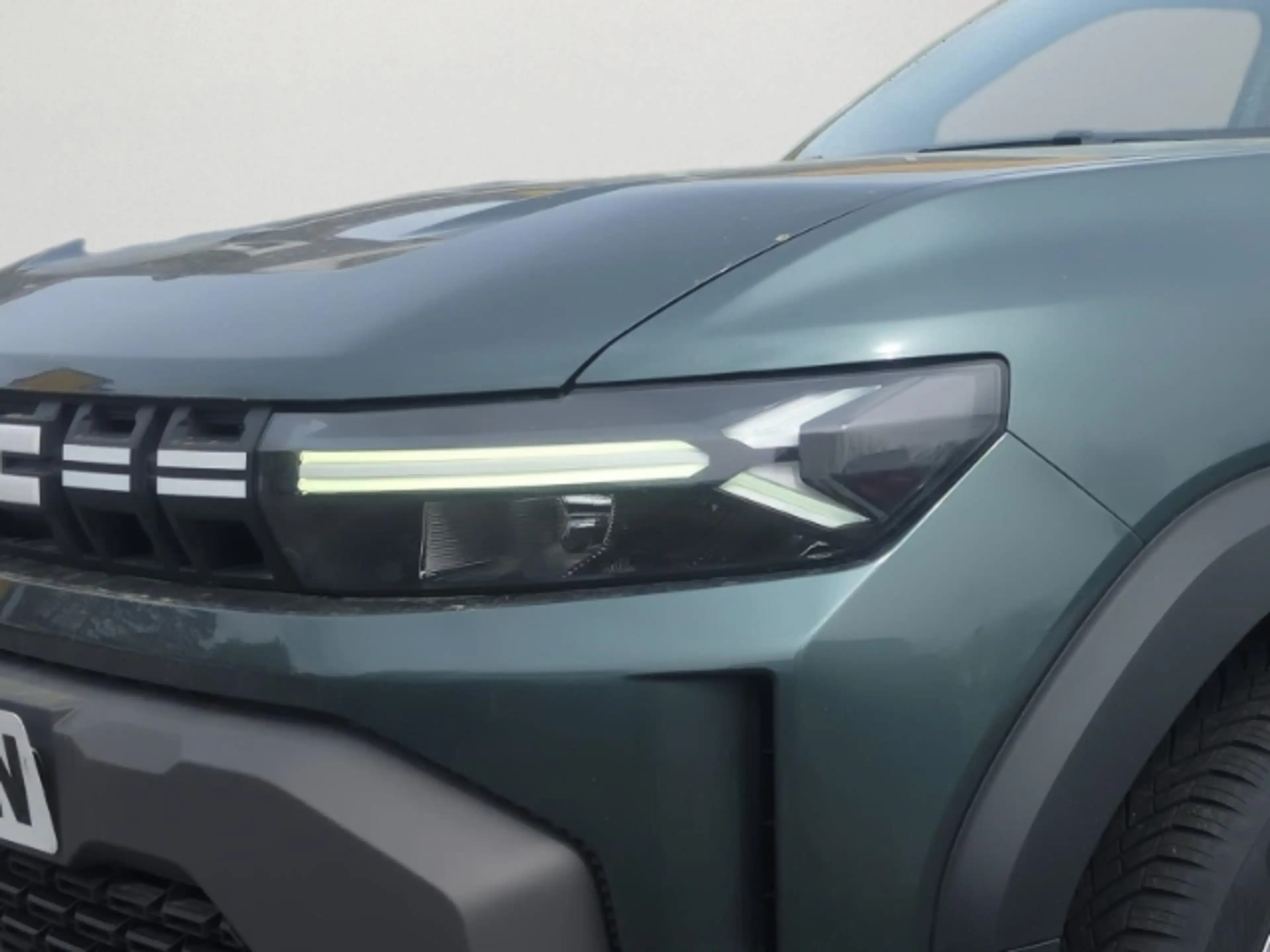 Dacia Duster Expression Hybrid-GAS 150 4x4+Winter-Paket+Automat — photo 5